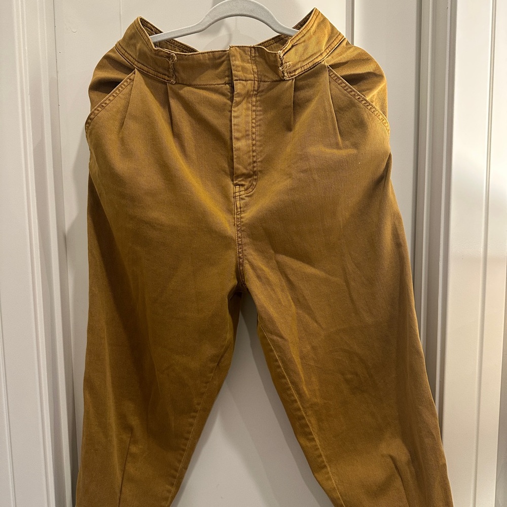 Hip Designer Tan Ankle Cropped Jeans with High Waist and Pleats